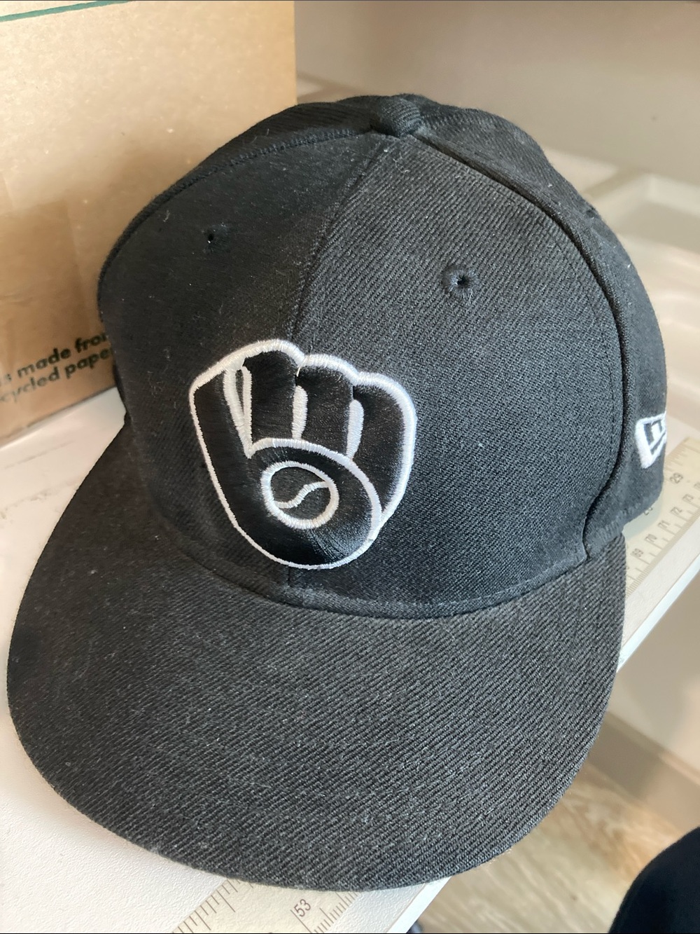 Milwaukee Brewers Baseball Black Cap with White Glove Logo - Men 7 1/4